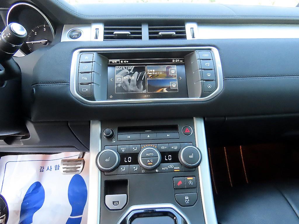 Land Rover Range Rover Evoque — photo 12