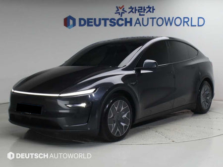 Tesla Model Y — photo 01