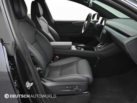 Tesla Model Y — photo 10
