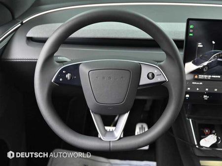 Tesla Model Y — photo 13