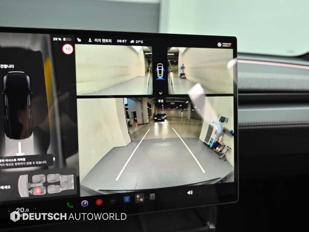 Tesla Model Y — photo 15