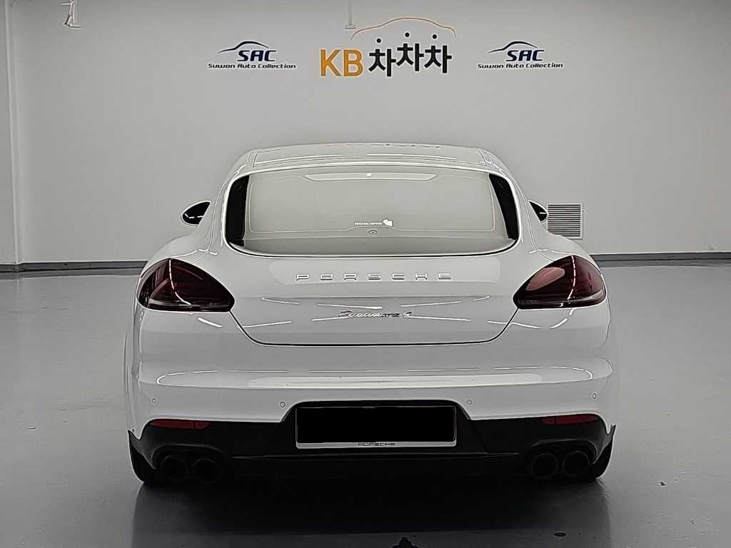 Porsche Panamera — photo 03