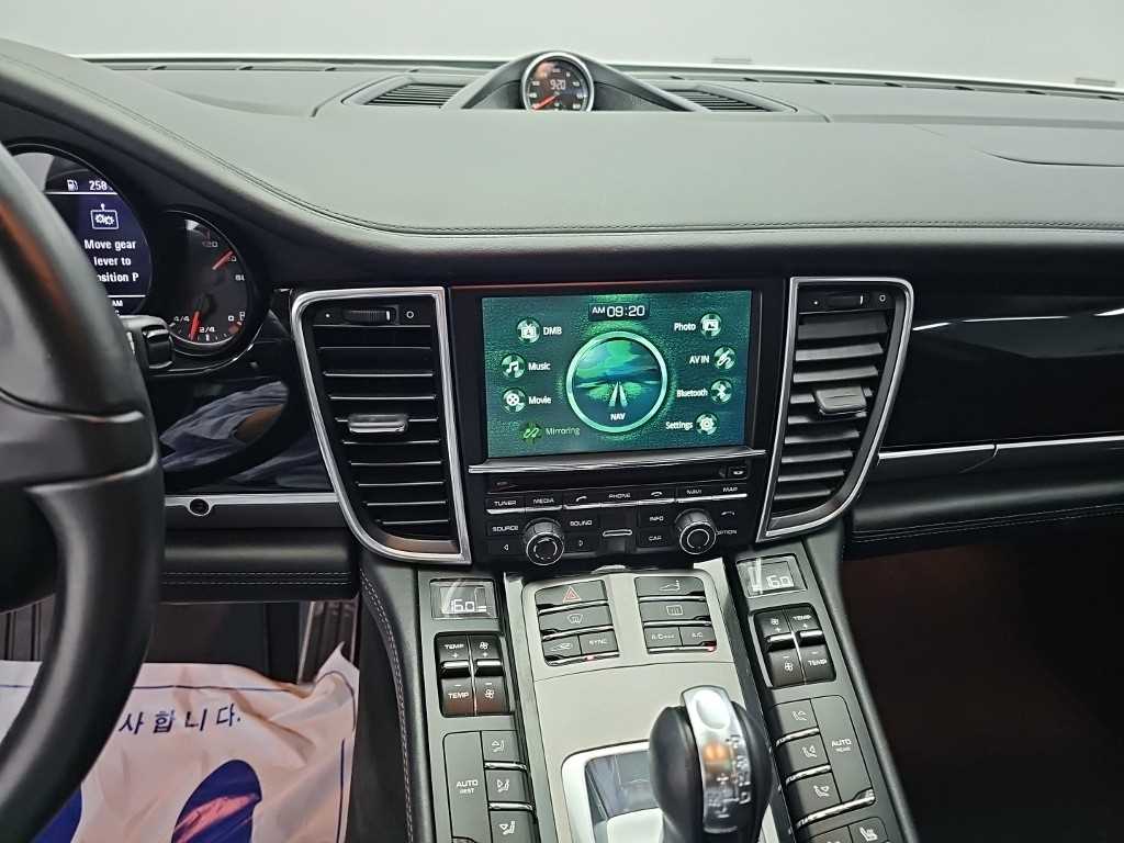 Porsche Panamera — photo 10