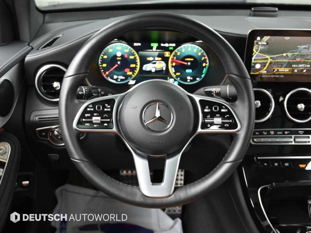 Mercedes-Benz GLC-Class — photo 13