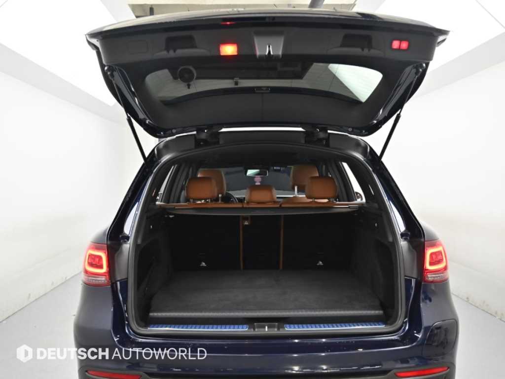 Mercedes-Benz GLC-Class — photo 19