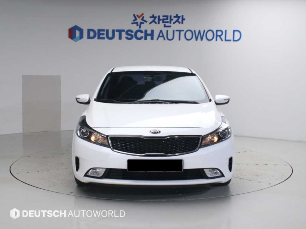 Kia K3 — photo 03