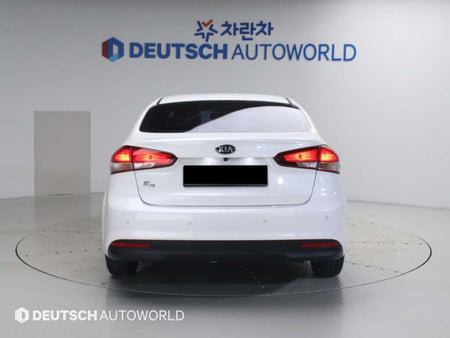 Kia K3 — photo 04