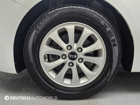 Kia K3 — photo 05