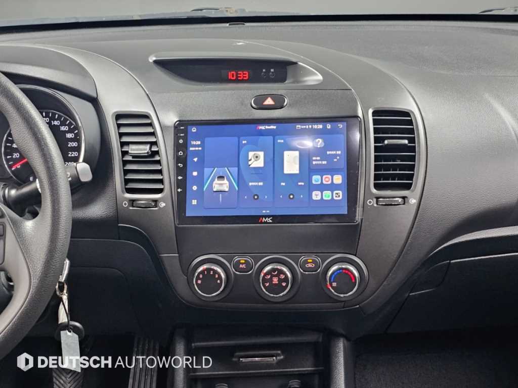 Kia K3 — photo 14