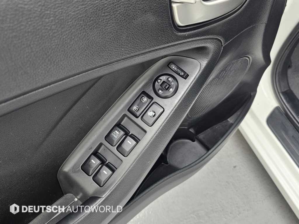 Kia K3 — photo 18