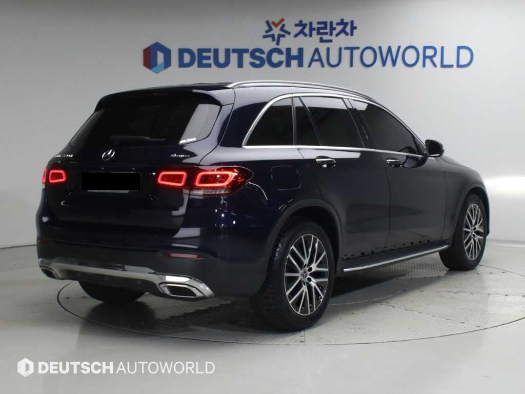 Mercedes-Benz GLC-Class — photo 02