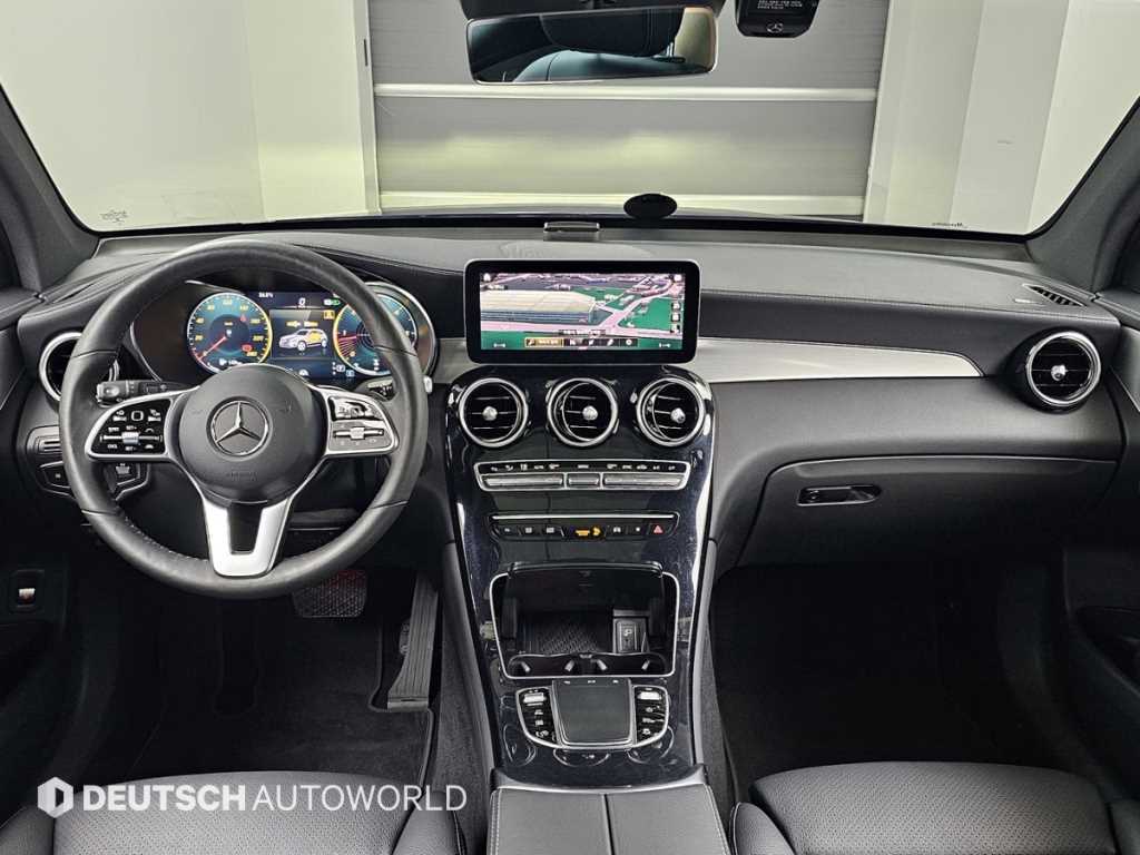 Mercedes-Benz GLC-Class — photo 07