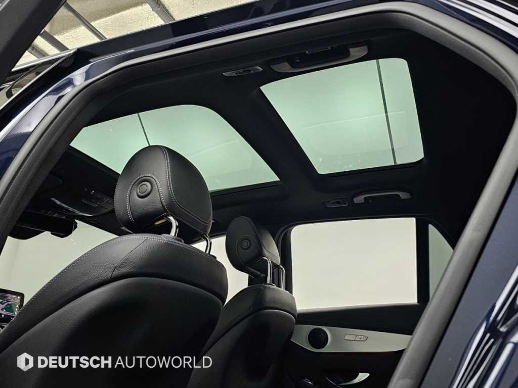 Mercedes-Benz GLC-Class — photo 18
