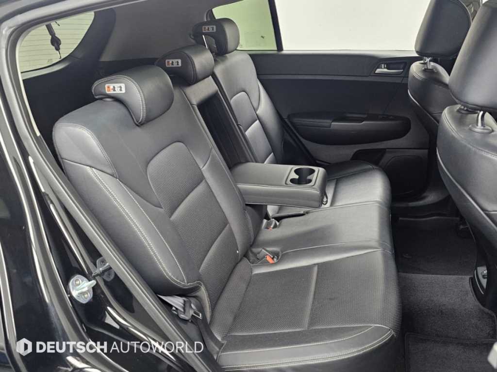 Kia Sportage — photo 12