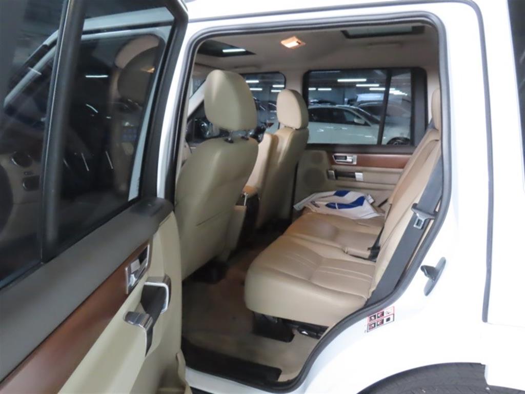 Land Rover Discovery — photo 14