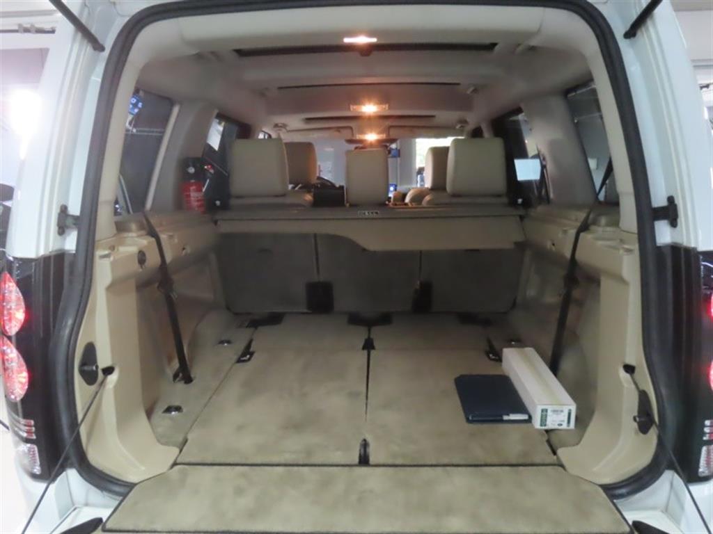 Land Rover Discovery — photo 18