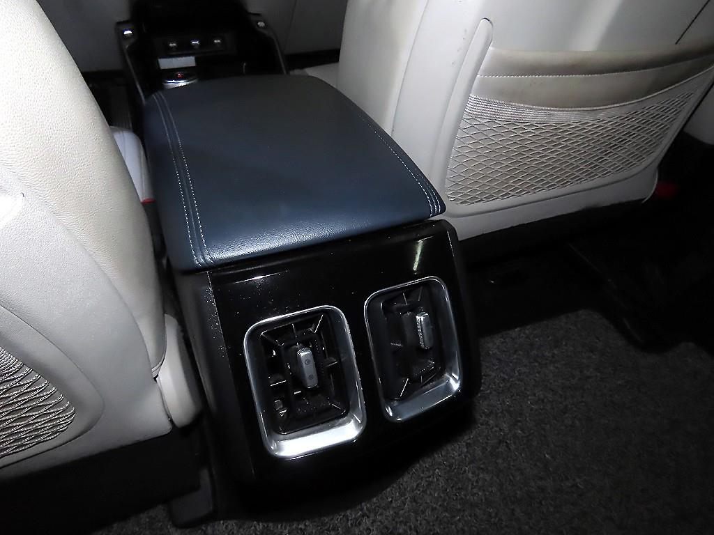 Kia Sorento — photo 14