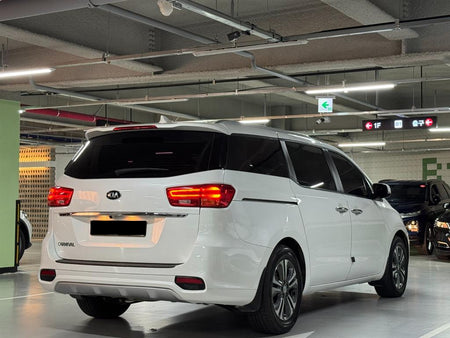 Kia Carnival — photo 03