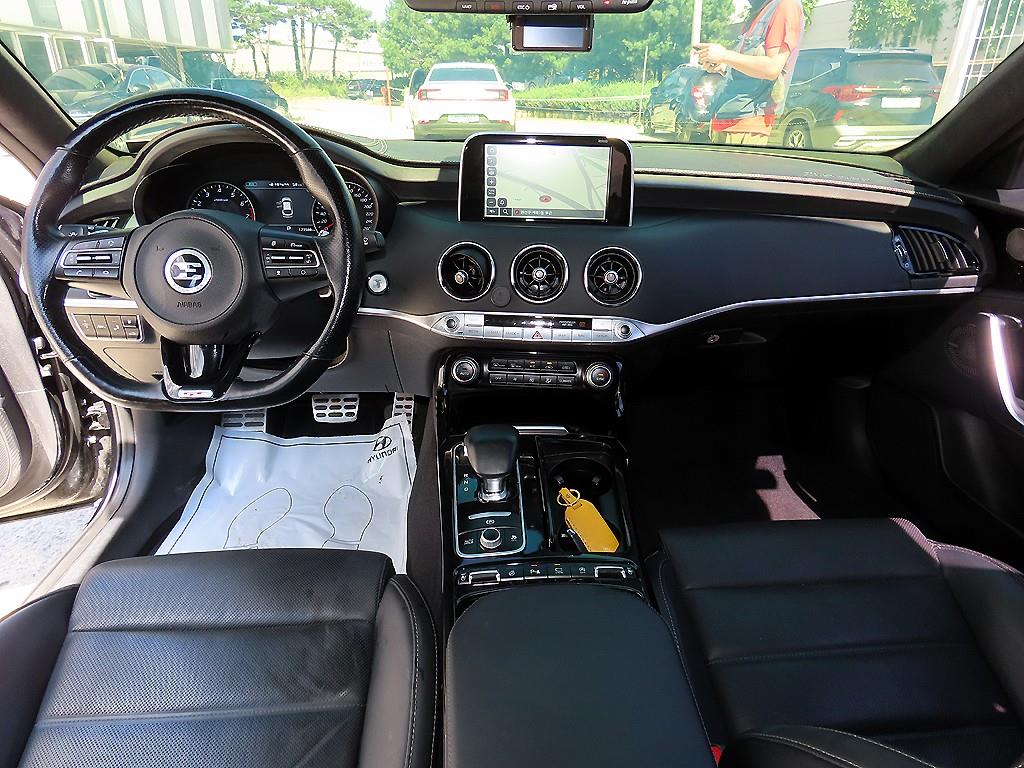 Kia Stinger — photo 07
