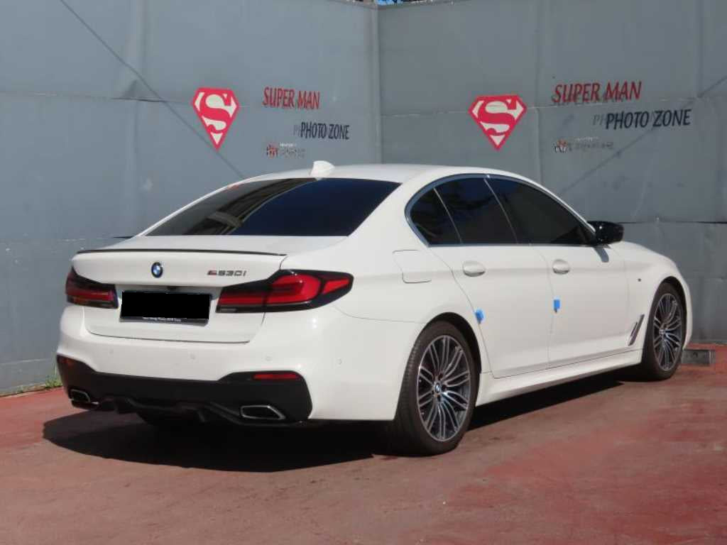 BMW 5-Series — photo 03