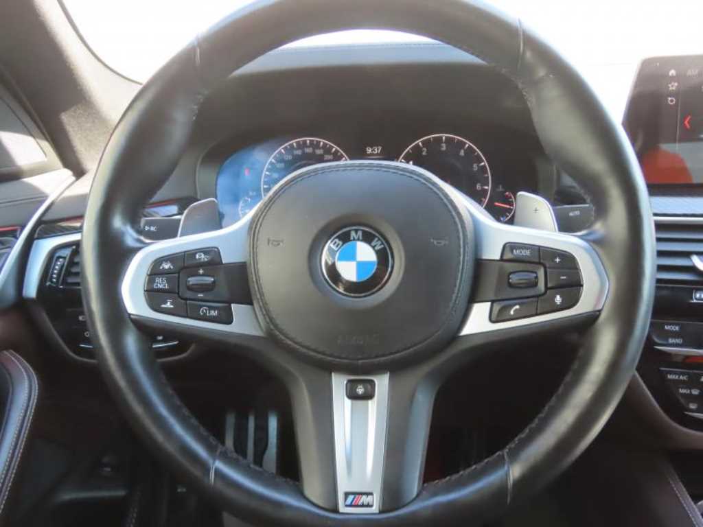 BMW 5-Series — photo 12