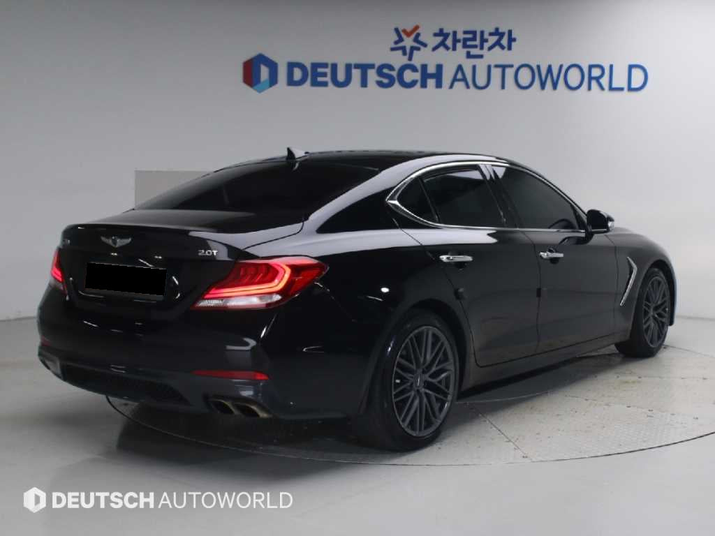 Genesis G70 — photo 02