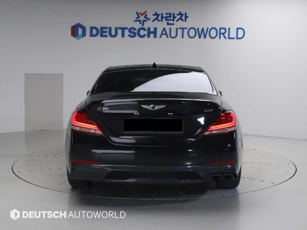 Genesis G70 — photo 04