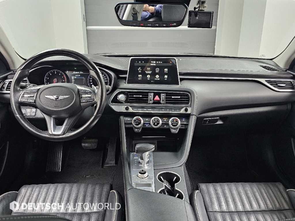 Genesis G70 — photo 07