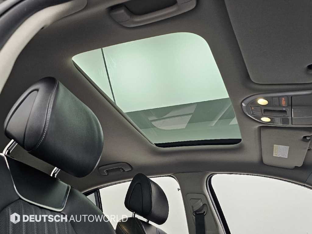 Genesis G70 — photo 18