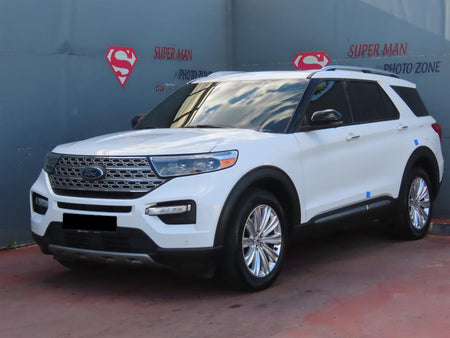 Ford Explorer — photo 02