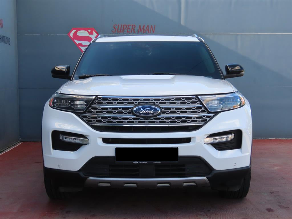 Ford Explorer — photo 03