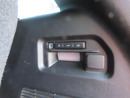 Ford Explorer — photo 12