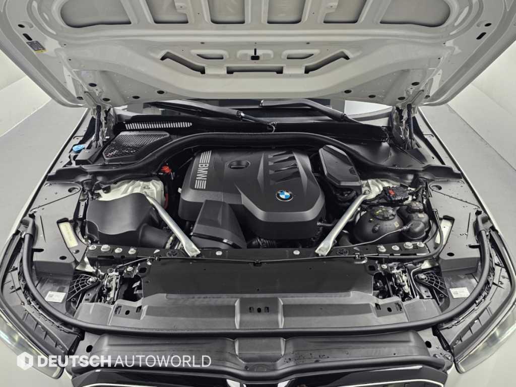 BMW 5-Series — photo 06