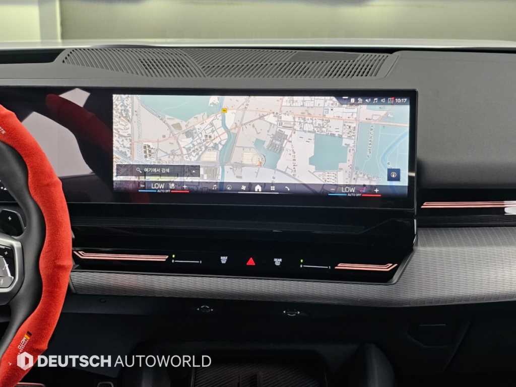 BMW 5-Series — photo 14