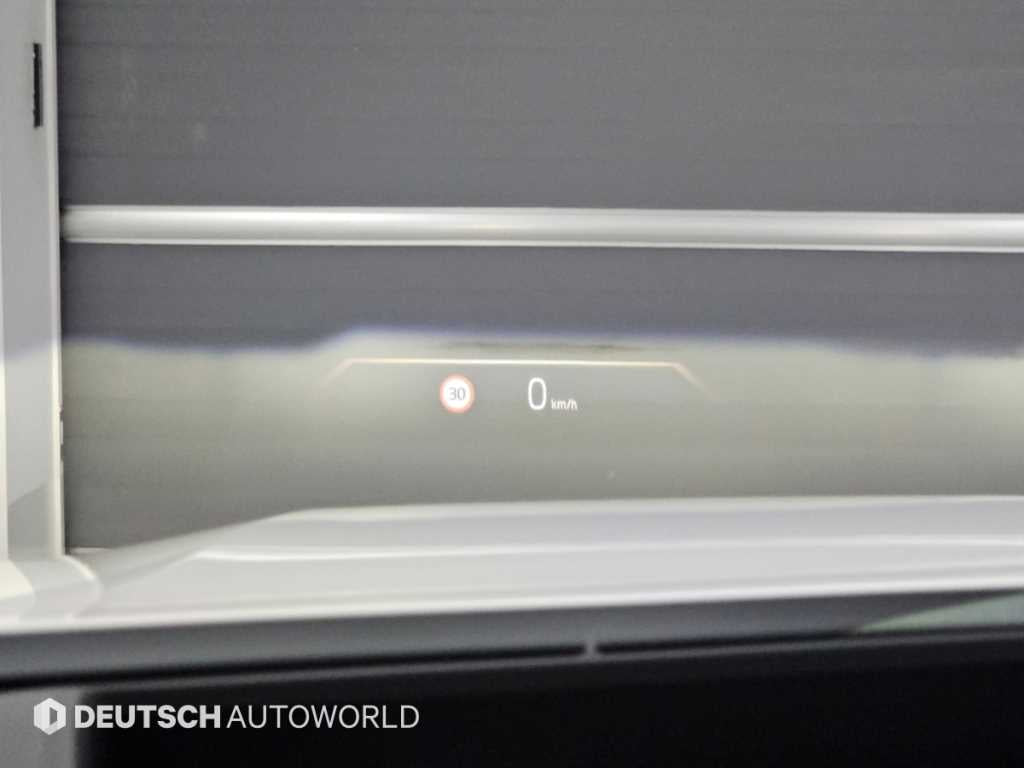 BMW 5-Series — photo 17