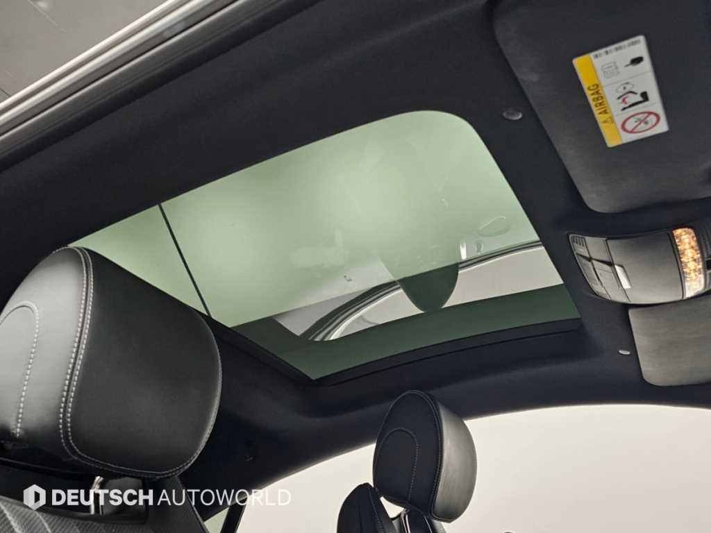 Mercedes-Benz E-Class — photo 18