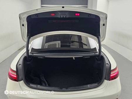 Mercedes-Benz E-Class — photo 19