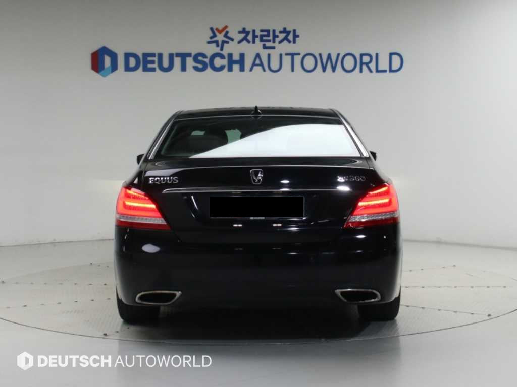 Hyundai Equus — photo 04