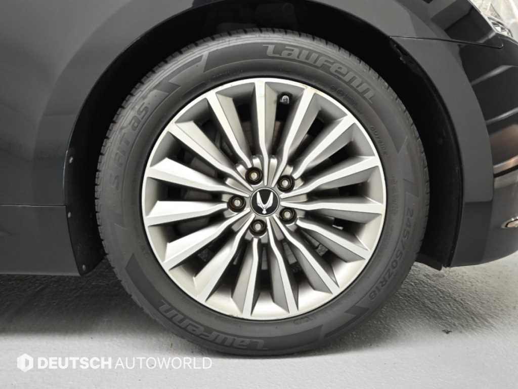 Hyundai Equus — photo 05