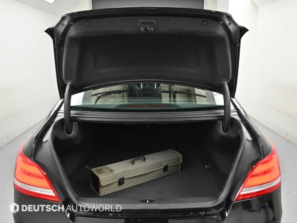 Hyundai Equus — photo 19