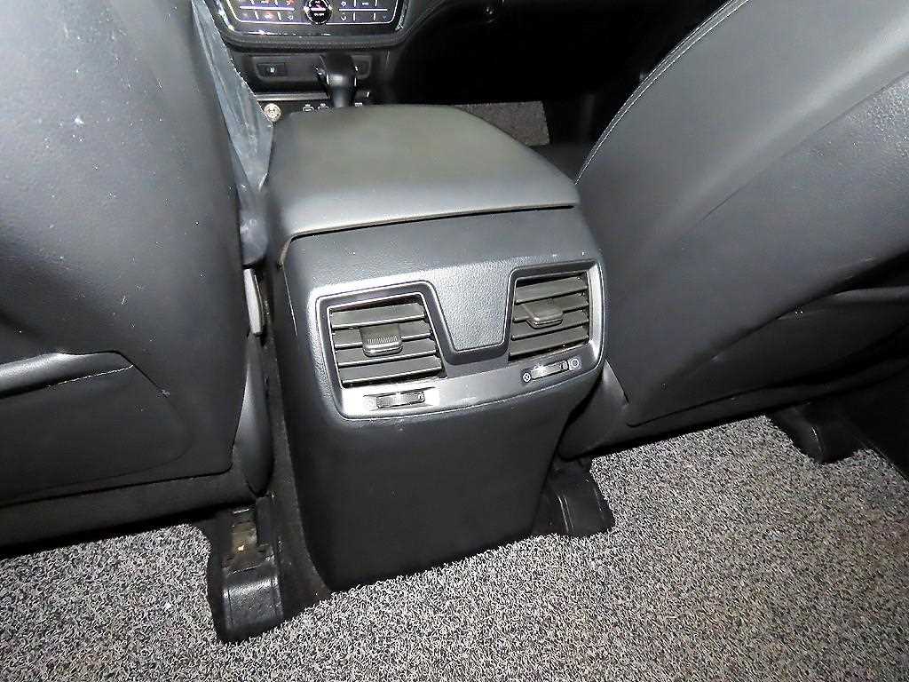 KGM Rexton — photo 16