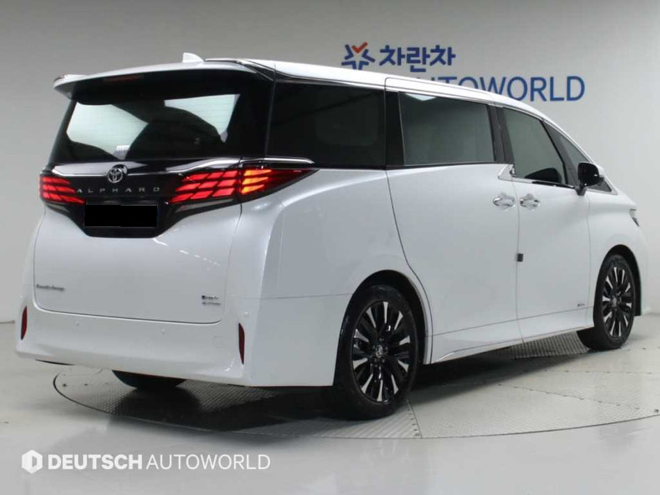 Toyota Alphard — photo 02