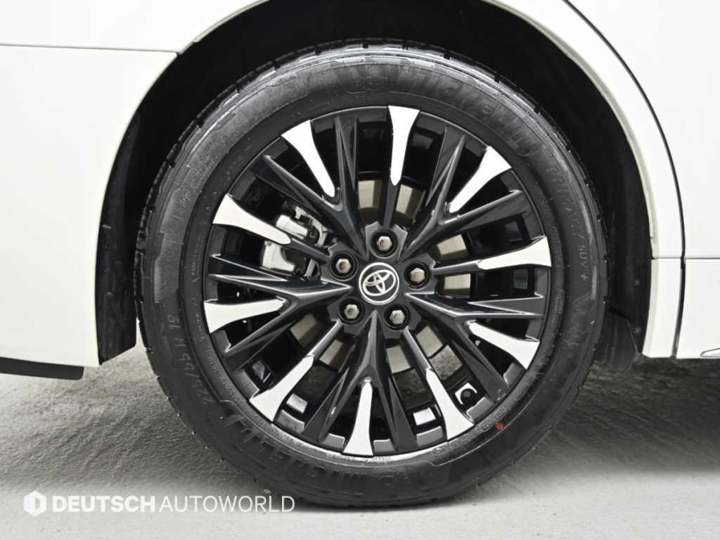 Toyota Alphard — photo 05