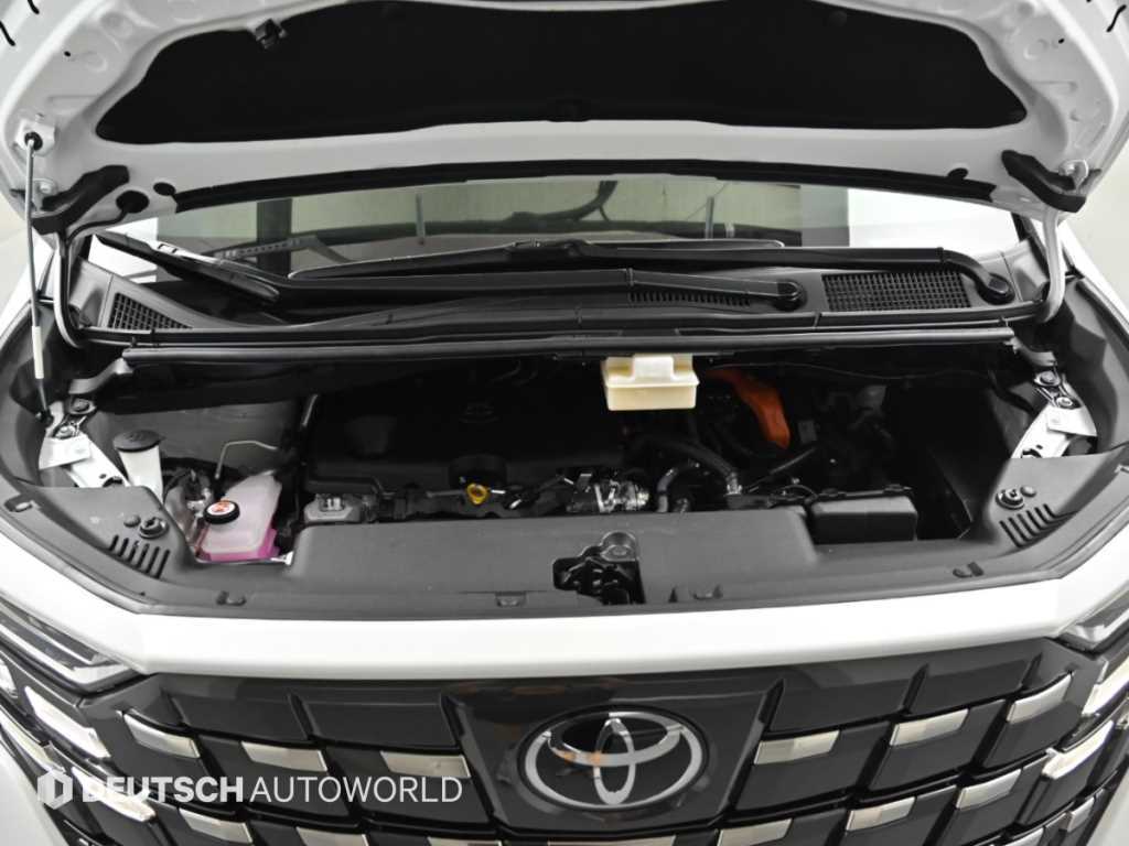 Toyota Alphard — photo 06