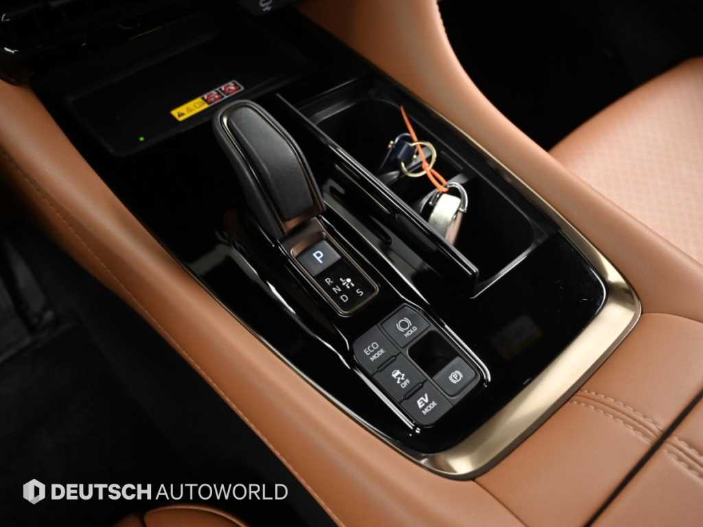 Toyota Alphard — photo 09