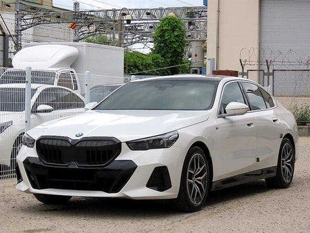 BMW 5-Series — photo 02