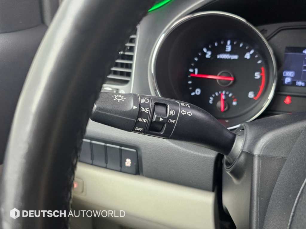 Kia Carnival — photo 17