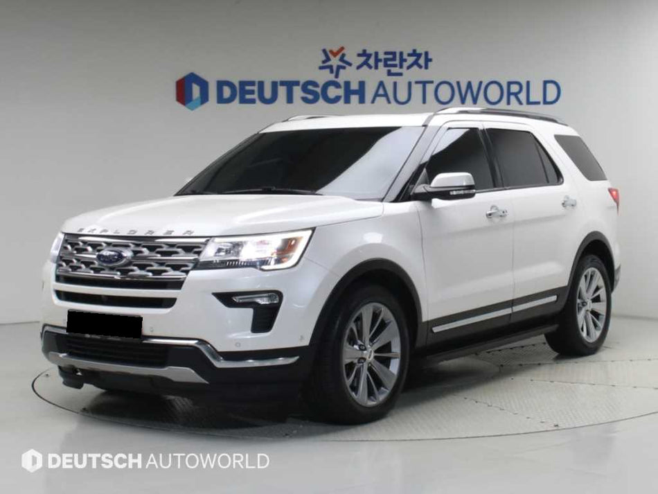 Ford Explorer — photo 01