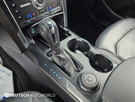 Ford Explorer — photo 09
