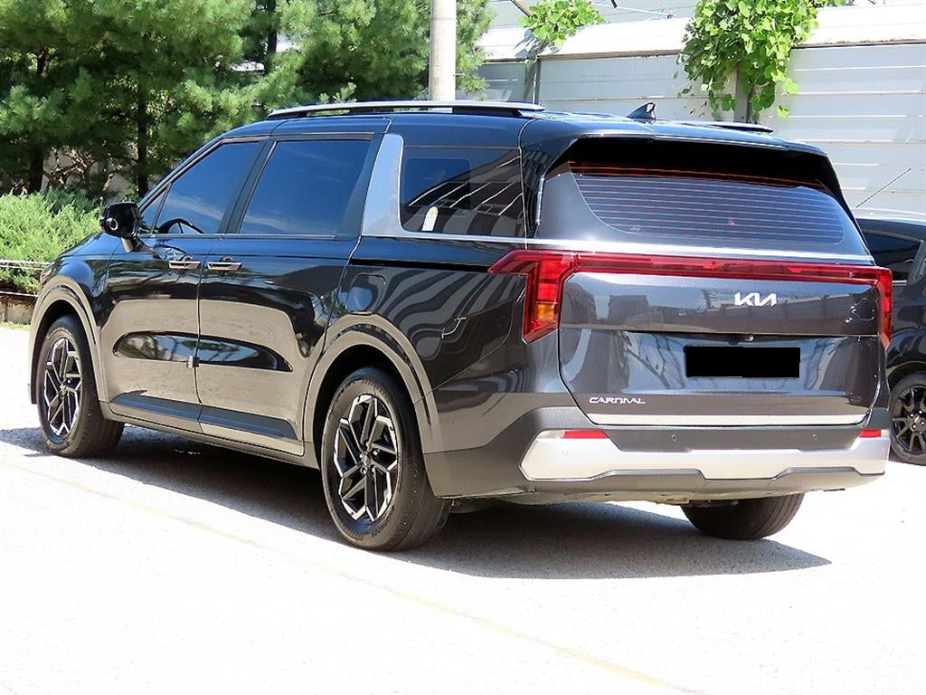 Kia Carnival — photo 03